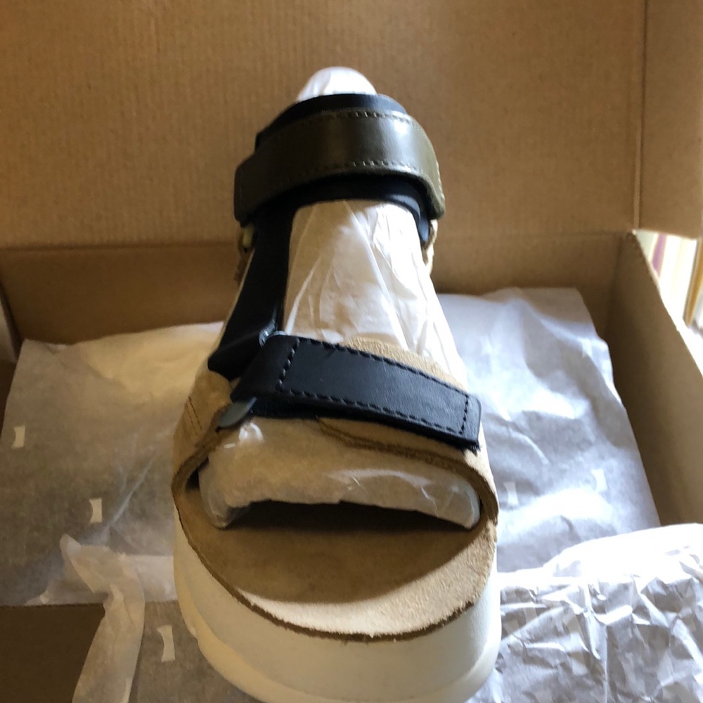 CAMPER ArugaUp Sandal.